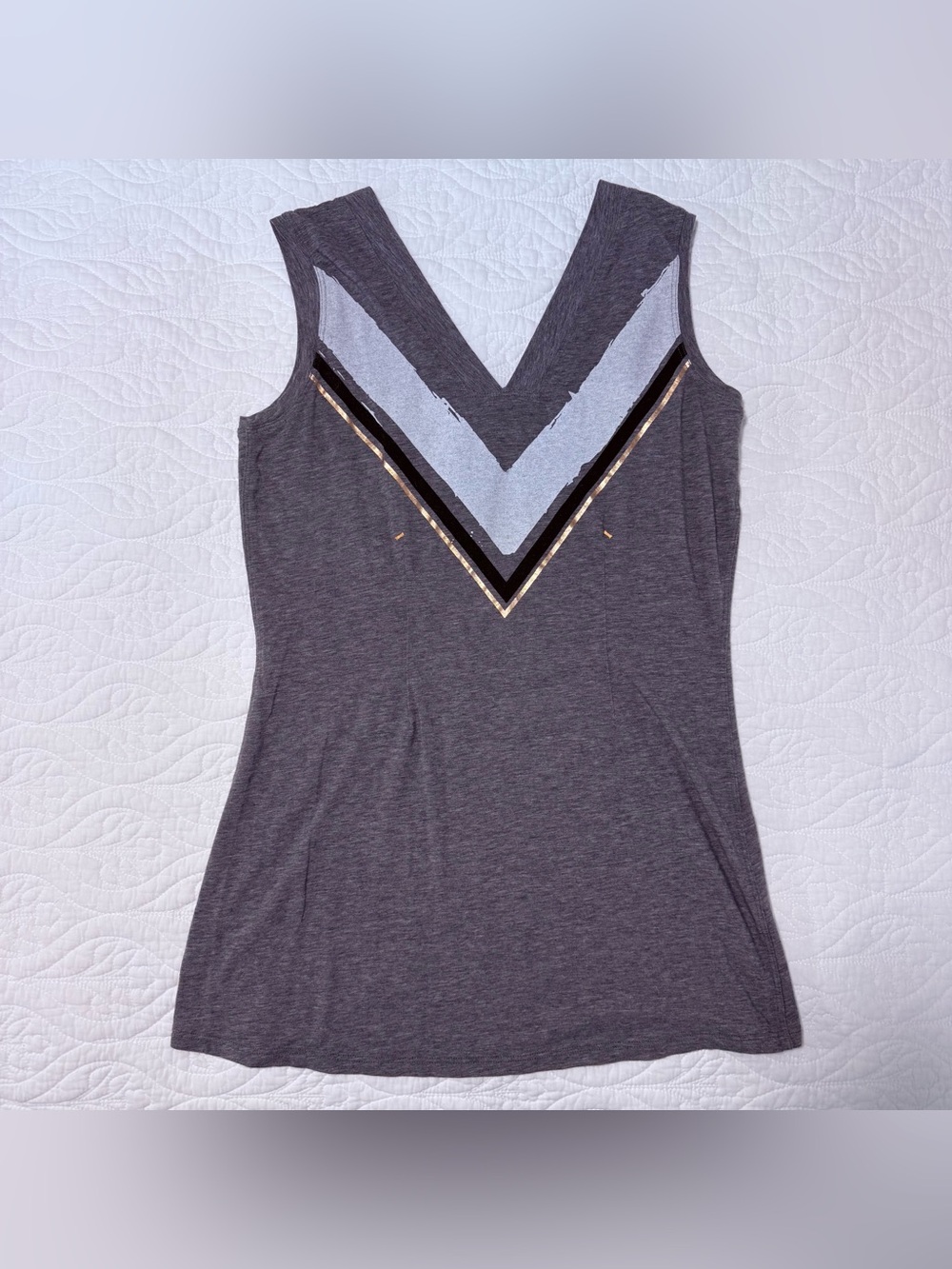 KIT AND ACE Sleeveless V-Neck Tank Top in Charcoal  Gray Size 8
